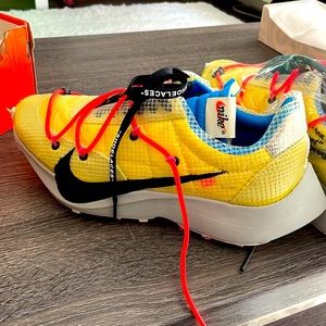Nike Vapor Street Off-White Tour